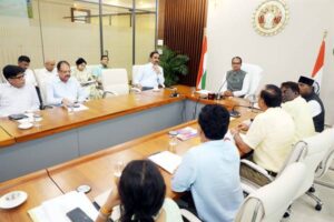PM will flag off Vande Bharat train