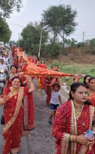 Pashupatinath Porwal Couple Social Group took out Chunar Yatra