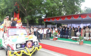 Independence Day celebrated with full dignity, enthusiasm and gaiety in Indore district