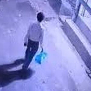 The father first killed his four daughters by poisoning them, then committed suicide by taking sulfas tablets.