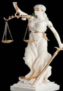 The blindfold blindfolded by the goddess of justice for years has also been removed.