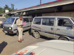 Three school vehicles seized, fine of Rs 52 thousand