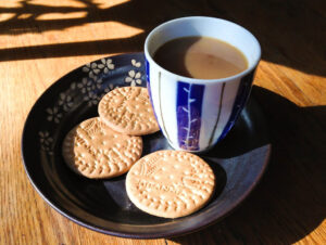 Eating biscuits with tea every day also increases the risk of heart diseases