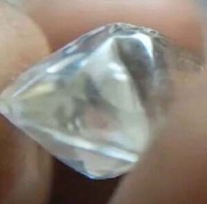 10 lakh diamond found