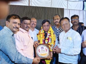 MEDIA ASSOCIATES VOLUME OFFICERS BUY UNITED LEADERS AGREEMENT